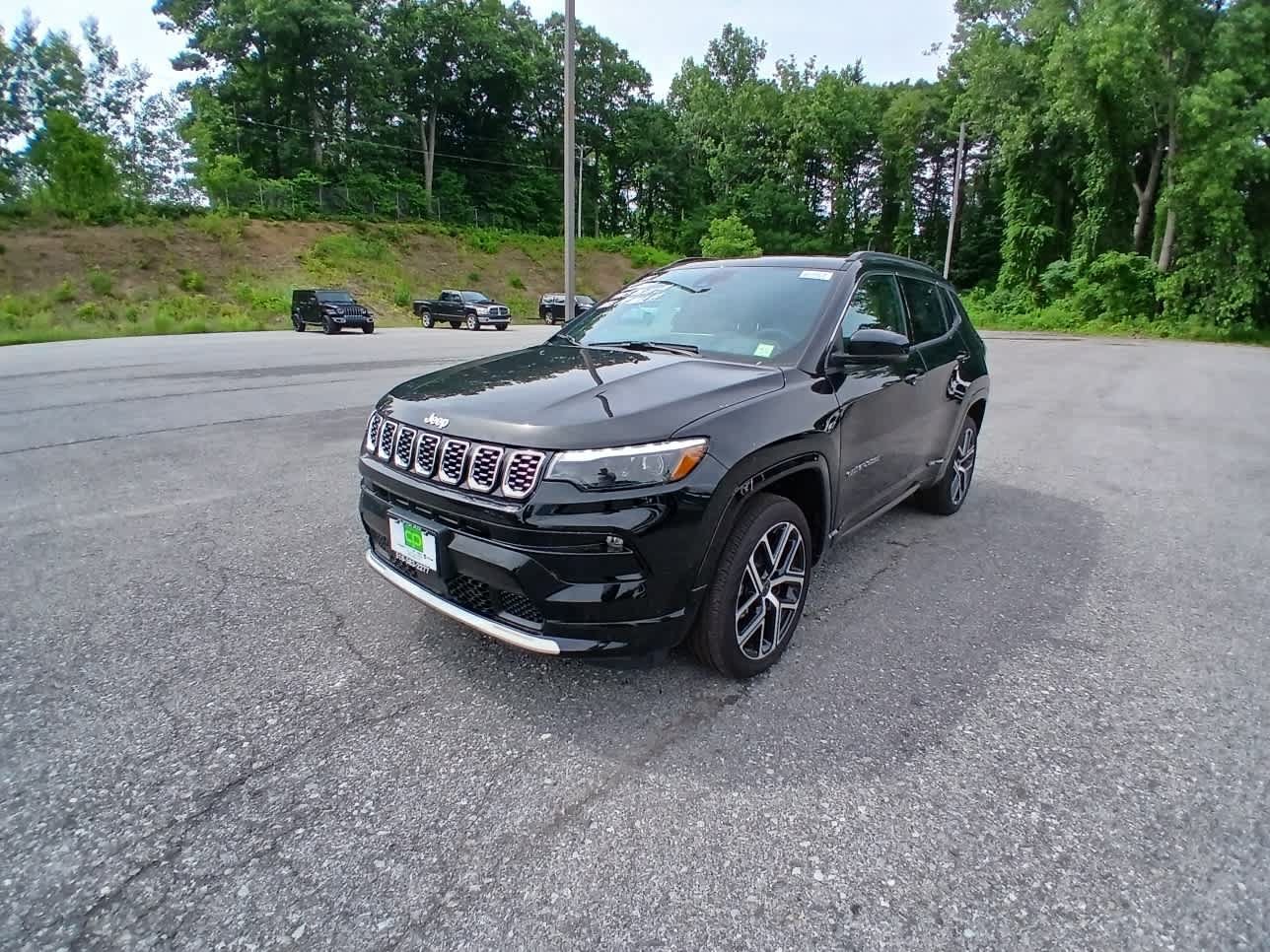 New 2025 Jeep Compass Limited w/ Elite Group AWD/4WD image 7