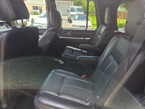 Used 2015 Ford Expedition Platinum RWD image 19