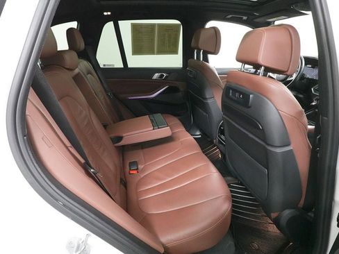 Used 2020 BMW X5 M50i AWD/4WD image 31