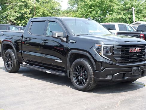 Used 2024 GMC Sierra 1500 Elevation w/ Elevation Premium Package AWD/4WD image 4