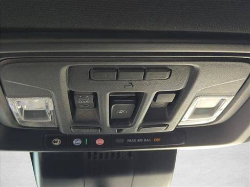 Used 2024 GMC Sierra 2500 AT4 w/ AT4 Premium Plus Package AWD/4WD image 23