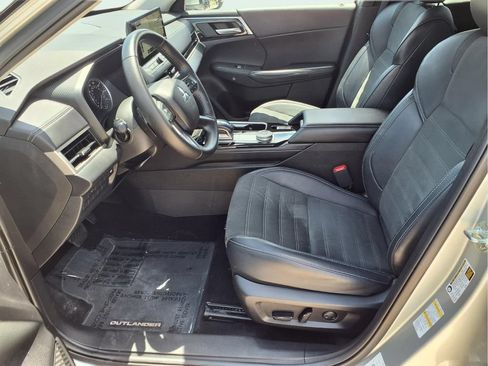 Used 2025 Mitsubishi Outlander SE AWD/4WD image 20