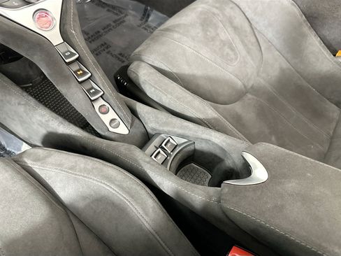 Used 2020 McLaren 720S Spider image 14