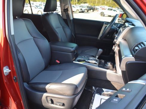 Used 2020 Toyota 4Runner SR5 Premium w/ Moonroof Package image 21