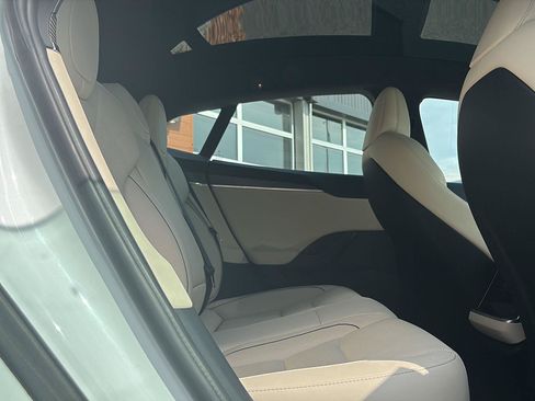 Used 2022 Tesla Model S Plaid AWD/4WD image 23