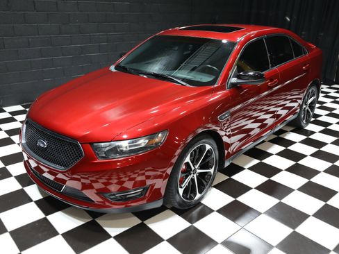 Used 2015 Ford Taurus SHO w/ Equipment Group 401A AWD/4WD image 6