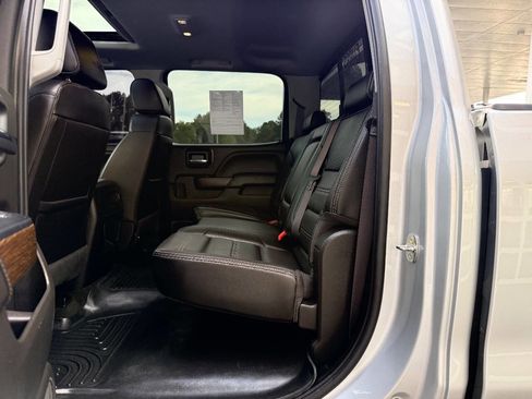 Used 2017 GMC Sierra 2500 Denali w/ Duramax Plus Package image 35