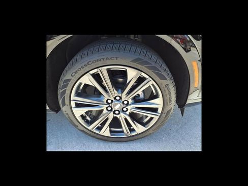 Used 2025 Cadillac Optiq Sport 2 AWD/4WD image 7