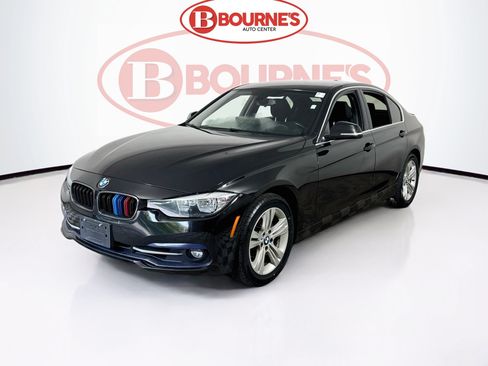 Used 2017 BMW 330i xDrive Sedan AWD/4WD image 5