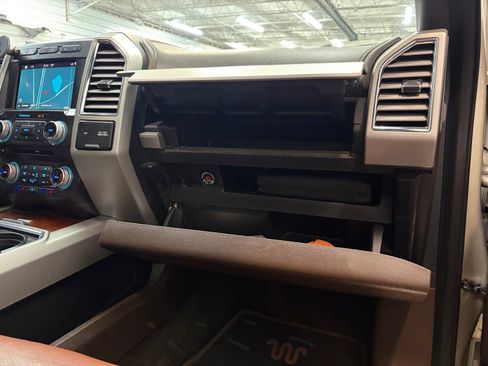 Used 2018 Ford F250 King Ranch w/ King Ranch Ultimate Package AWD/4WD image 30