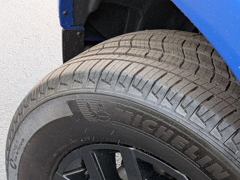 New 2026 Nissan Frontier SV w/ Tow Package image 11