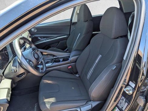 Used 2023 Hyundai Elantra SEL w/ Convenience Package FWD image 15