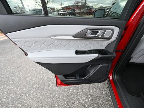 New 2026 Ford Explorer Platinum w/ LUX Leather Package image 21