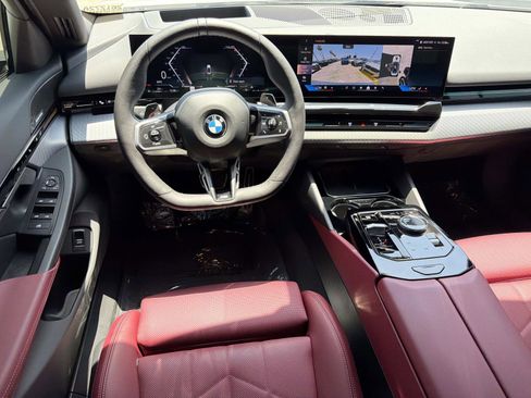 Certified 2025 BMW 530i w/ M Sport Package RWD image 8