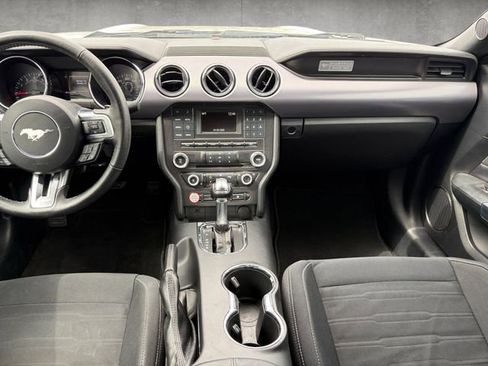 Used 2017 Ford Mustang Coupe image 3