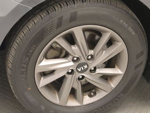 Used 2020 Kia Optima LX image 31