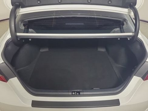 Used 2022 Toyota Camry XSE FWD image 7