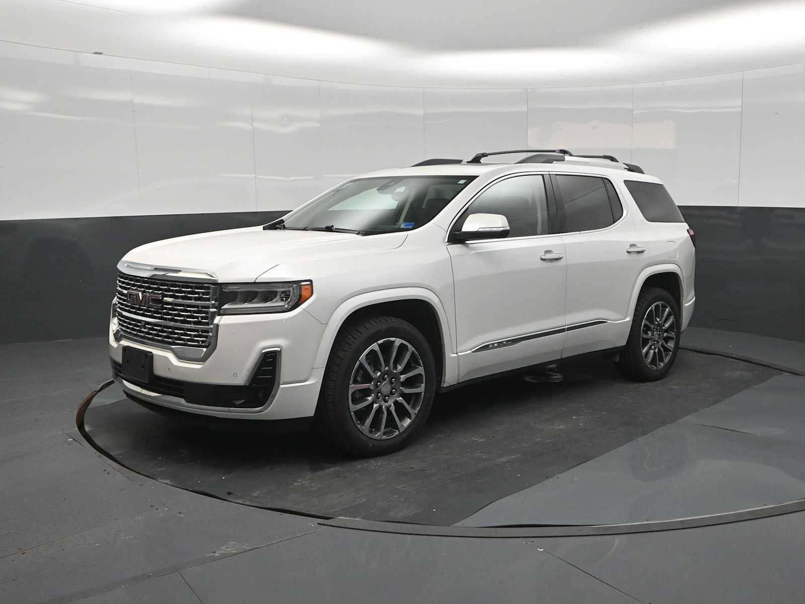 Used 2022 GMC Acadia Denali w/ Denali Ultimate Package AWD/4WD image 8