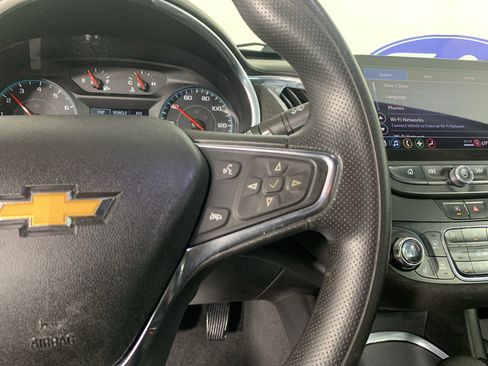 Used 2021 Chevrolet Malibu LT image 21