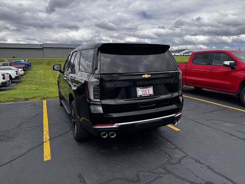 Used 2026 Chevrolet Tahoe Premier AWD/4WD image 6