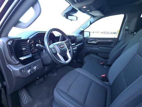 Used 2024 GMC Sierra 1500 SLE image 9