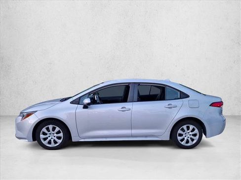 Used 2024 Toyota Corolla LE FWD image 5