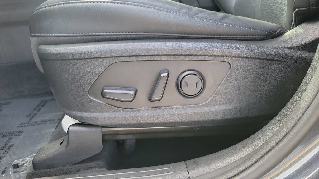 Used 2023 Kia Sorento S w/ Panoramic Sunroof Package FWD image 15
