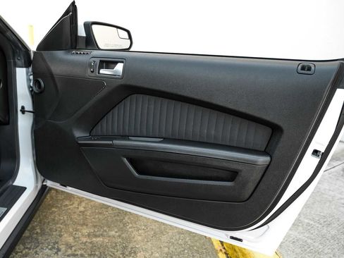 Used 2012 Ford Mustang Boss 302 w/ Boss 302 Accessory Pkg image 41