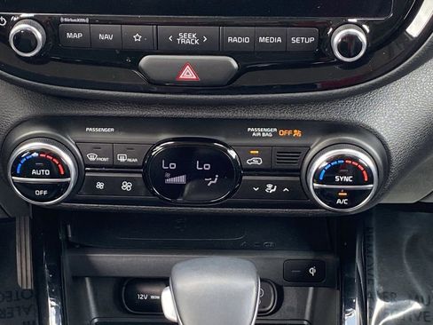 Used 2023 Kia Soul GT-Line FWD image 31