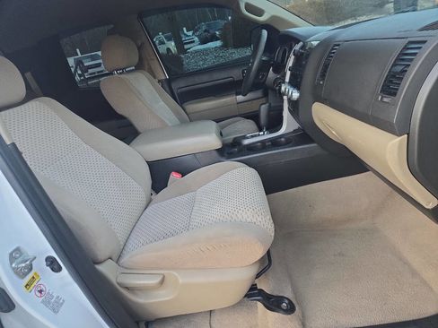 Used 2010 Toyota Tundra 4x4 Double Cab image 23