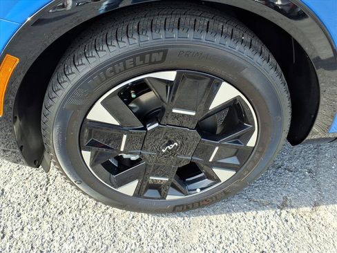 New 2026 Kia Sportage SX FWD image 14