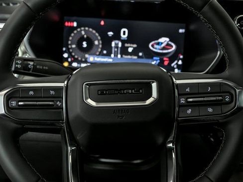 New 2026 GMC Canyon Denali image 13