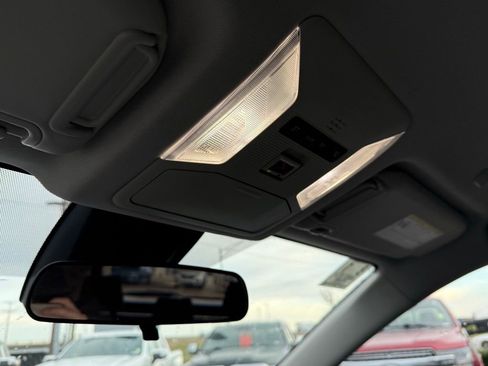 Used 2025 Toyota RAV4 XLE image 21