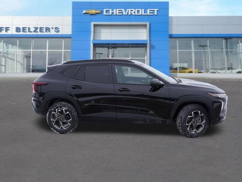 New 2026 Chevrolet Trax LT w/ Driver Confidence Package image 2