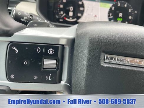 Used 2025 Land Rover Discovery S AWD/4WD image 29