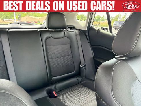 Used 2024 Chevrolet Trax LT w/ Driver Confidence Package FWD image 30