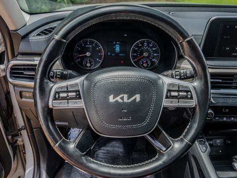 Used 2022 Kia Telluride EX w/ EX Premium Package AWD/4WD image 15