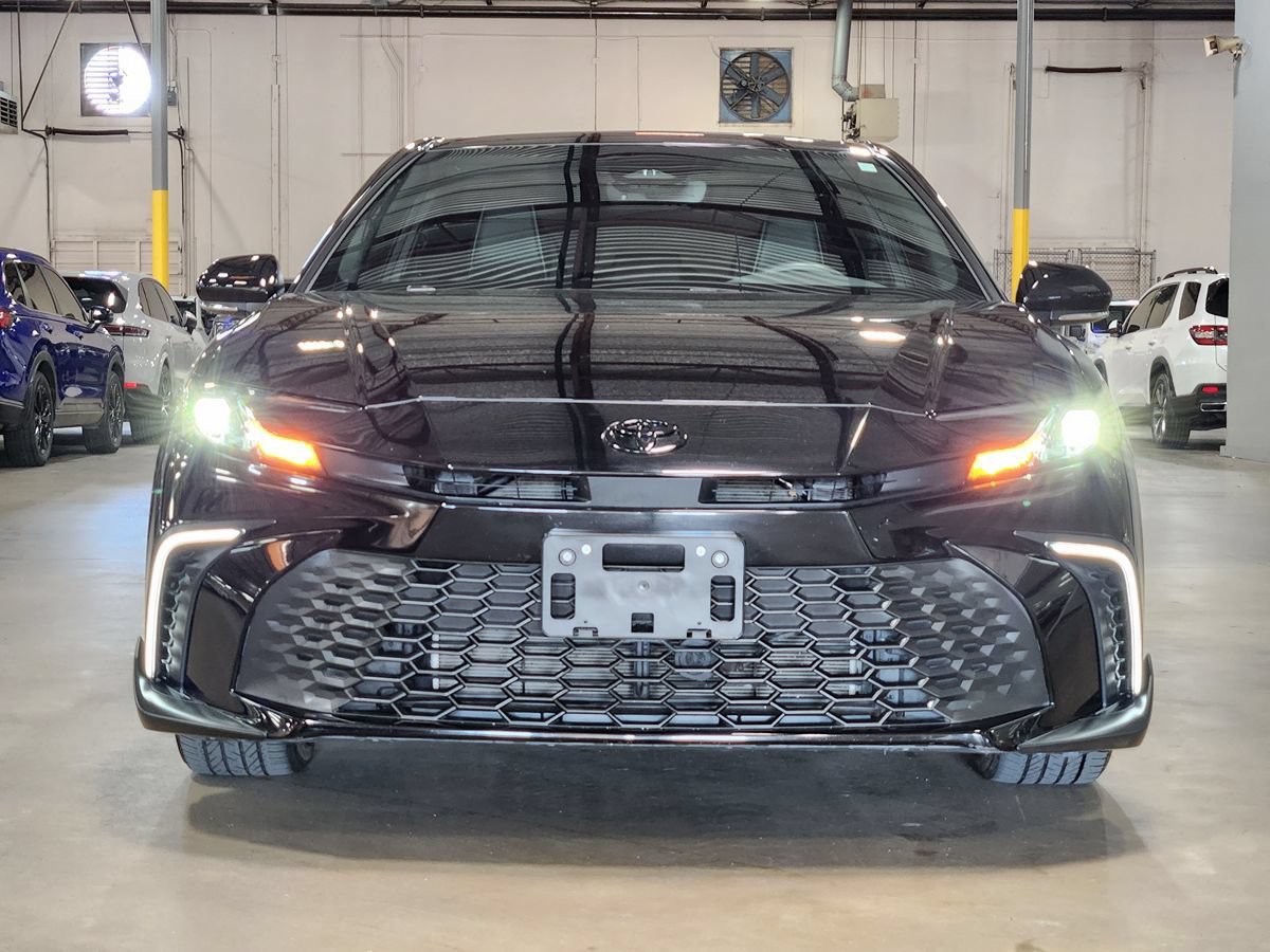 Used 2025 Toyota Camry SE w/ Multimedia Upgrade Package FWD image 3