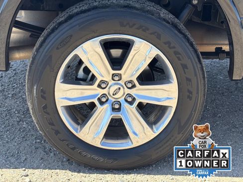 Used 2017 Ford F150 Platinum w/ Equipment Group 701A Luxury AWD/4WD image 10