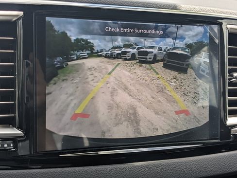 New 2025 Chrysler Voyager LX image 25