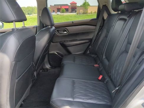 Used 2023 Nissan Rogue Platinum w/ Platinum Premium Package image 13