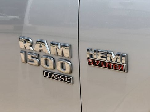 Used 2019 RAM 1500 Lone Star AWD/4WD image 11