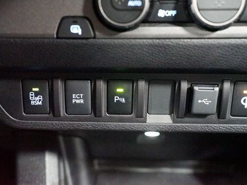 Certified 2022 Toyota Tacoma TRD Sport image 21