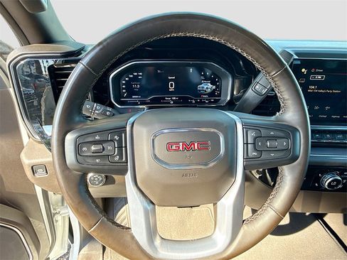 Used 2024 GMC Sierra 1500 SLT w/ X31 Off-Road Package image 11