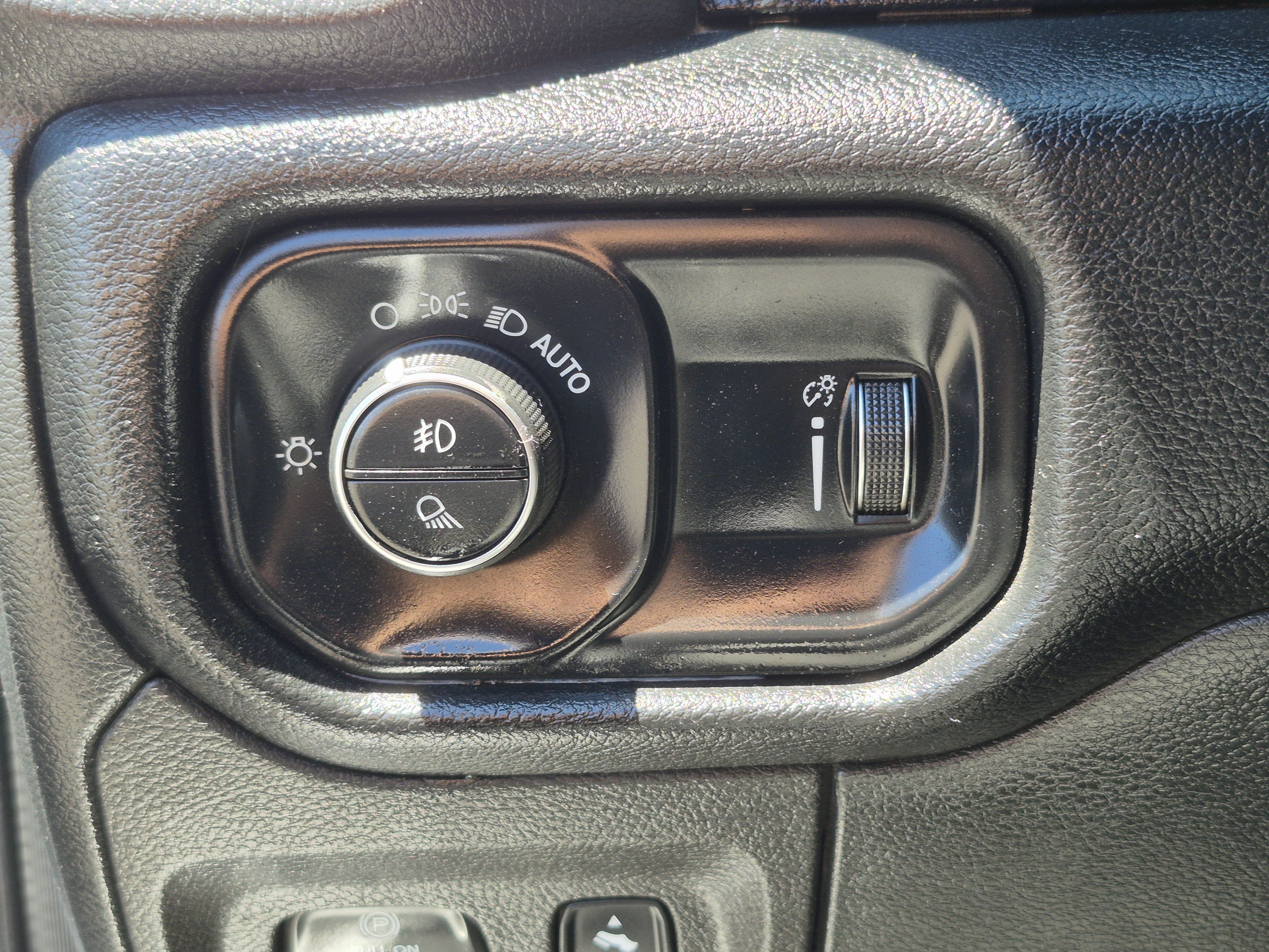 Used 2022 RAM 1500 Big Horn AWD/4WD image 9