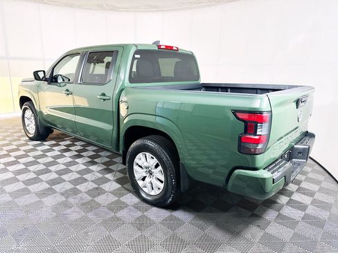 Used 2023 Nissan Frontier SV w/ Tow Package RWD image 5