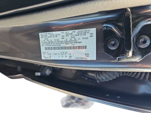 Used 2017 Ford F250 Lariat w/ Lariat Value Package AWD/4WD image 31