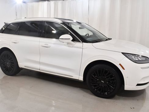 Used 2022 Lincoln Corsair Reserve w/ Equipment Group 201A image 5