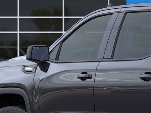 New 2025 GMC Sierra 1500 Elevation image 12