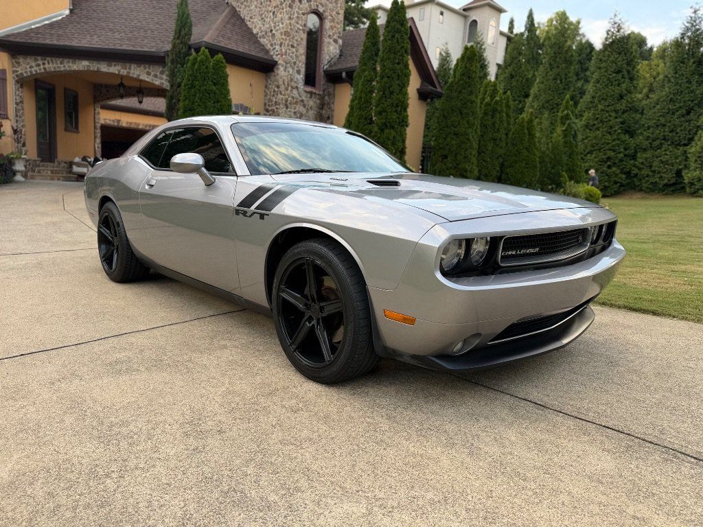 Used 2014 Dodge Challenger R/T RWD image 4